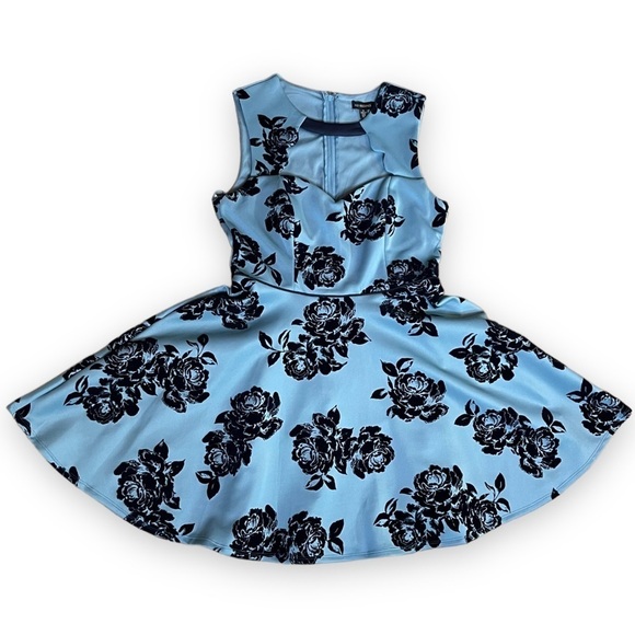 Juniors Jodi Kristopher Sleeveless Dusty Pale Blue Floral Midi Skater Dress SZ 9 - Picture 4 of 10